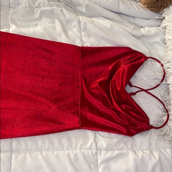 Windsor Red slit dress - Picture 2 of 4